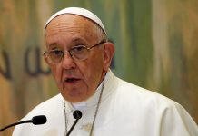 Le pape François souffre d’une « douloureuse sciatique » (détail) Le pape François souffre d’une "douloureuse sciatique" (détail)