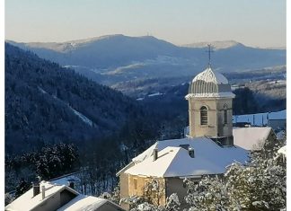Naufragés de la route : près de 2000 automobilistes bloqués par la neige Naufragés de la route : près de 2000 automobilistes bloqués par la neige