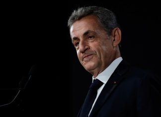 Nicolas Sarkozy soupçonné de « trafic d’influence », le PNF ouvre une enquête préliminaire Nicolas Sarkozy soupçonné de "trafic d'influence", le PNF ouvre une enquête préliminaire