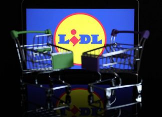 Allemagne : L’explosion d’une lettre piégée fait trois blessés chez Lidl (détail) Allemagne : L’explosion d’une lettre piégée fait trois blessés chez Lidl (détail)