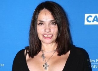 Béatrice Dalle en deuil : elle annonce la mort de son » frère » (Photo) Béatrice Dalle en deuil : elle annonce la mort de son " frère " (Photo)