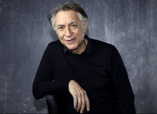 Coline, La fille de Richard Berry porte plainte pour viol (détail) Coline, La fille de Richard Berry porte plainte pour viol (détail)