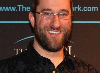 Décès de l’acteur Dustin Diamond, Screech de « Sauvé par le gong » à l’âge de 44 Décès de l'acteur Dustin Diamond, Screech de "Sauvé par le gong" à l’âge de 44