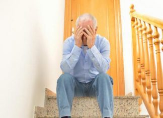 Il voulait vendre sa maison pour rejoindre sa femme Odile en maison de retraite: la colère de Roland, 88 ans, victime de squatteurs Il voulait vendre sa maison pour rejoindre sa femme Odile en maison de retraite: la colère de Roland, 88 ans, victime de squatteurs