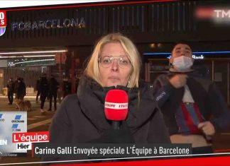 Imperturbable Carine Galli face aux gros relous du match Barça-PSG (VIDEO) Imperturbable Carine Galli face aux gros relous du match Barça-PSG (VIDEO)