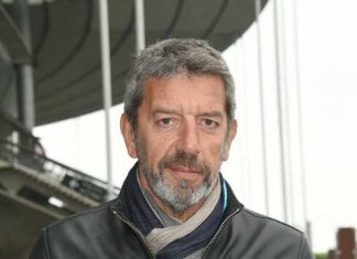 Michel Cymes accusé de plagiat par un confrère médecin : il présente ses excuses (détail) Michel Cymes accusé de plagiat par un confrère médecin : il présente ses excuses (détail)