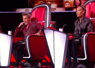 PHOTO – Amel Bent : chemise transparente et legging fuseau dans The Voice, Elle porte Le pantalon qui sera partout au printemps PHOTO - Amel Bent : chemise transparente et legging fuseau dans The Voice, Elle porte Le pantalon qui sera partout au printemps