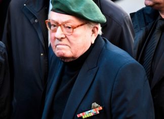 Pourquoi Jean-Marie Le Pen « regrette » la réaction de ses filles après son mariage secret Pourquoi Jean-Marie Le Pen "regrette" la réaction de ses filles après son mariage secret