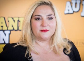 Richard Berry accusé d’inceste : ce jour où Marilou Berry s’est « engueulée » avec son oncle pour défendre Coline Richard Berry accusé d'inceste : ce jour où Marilou Berry s'est "engueulée" avec son oncle pour défendre Coline