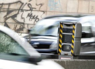 Strasbourg : un radar fou flashe toutes les voitures (VIDEO) Strasbourg : un radar fou flashe toutes les voitures (VIDEO)