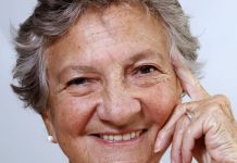 Marthe Villalonga : à 89 ans, l’actrice évoque pour la première fois sa relation cachée avec un homme marié, pendant près de 50 ans (détail) Marthe Villalonga : à 89 ans, l'actrice évoque pour la première fois sa relation cachée avec un homme marié, pendant près de 50 ans (détail)