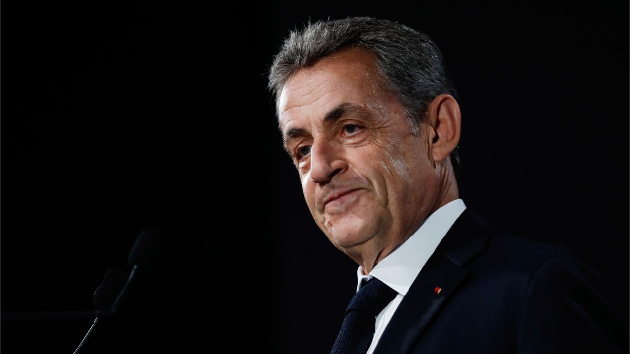 Nicolas Sarkozy appelle la police pour dénoncer une fête clandestine (détail)