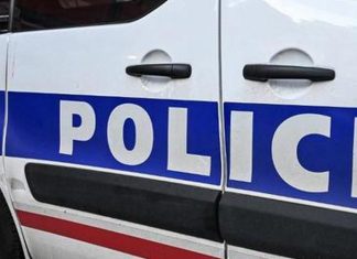 Essonne: une femme tue ses deux filles à l’arme blanche et se suicide (détail) Essonne: une femme tue ses deux filles à l'arme blanche et se suicide (détail)