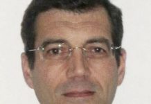 Affaire Dupont de Ligonnès : une opération de police menée dans un cimetière du Var (détail) Affaire Dupont de Ligonnès : une opération de police menée dans un cimetière du Var (détail)