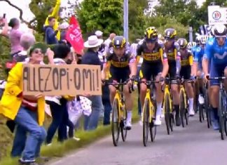 Chute sur le Tour de France : une plainte contre la spectatrice en cause, la gendarmerie lance à un appel à témoins (VIDEO) Chute sur le Tour de France : une plainte contre la spectatrice en cause, la gendarmerie lance à un appel à témoins (VIDEO)