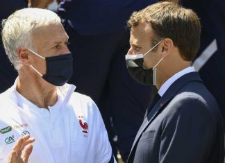 Vexé par Emmanuel Macron, Deschamps lui répond cash Vexé par Emmanuel Macron, Deschamps lui répond cash