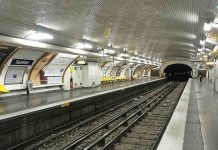 Paris : un homme tué dans une station de métro, l’identité de la victime n’est pas connue Paris : un homme tué dans une station de métro, l'identité de la victime n'est pas connue