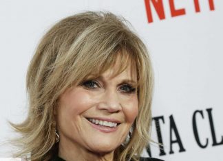 Mort de l’actrice Markie Post (L’homme qui tombe à pic, Scrubs et « Chicago PD ») à l’âge de 70 ans Mort de l'actrice Markie Post (L'homme qui tombe à pic, Scrubs et "Chicago PD") à l'âge de 70 ans