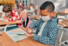 Coronavirus : Le masque dans le primaire ne sera plus obligatoire le 4 octobre selon les départements Coronavirus : Le masque nuit à la communication non verbale