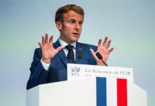 Le pass sanitaire d’Emmanuel Macron fait le tour des réseaux sociaux Le pass sanitaire d’Emmanuel Macron fait le tour des réseaux sociaux