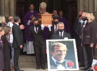 Obsèques de Jean-Paul Belmondo : Delon et la famille du cinéma au dernier adieu de Bébel Obsèques de Jean-Paul Belmondo : Delon et la famille du cinéma au dernier adieu de Bébel