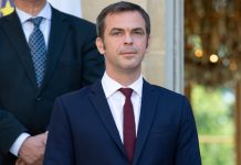 Vaccination obligatoire : « quelque 3 000 suspensions » de personnels non vaccinés selon Olivier Véran Vaccination obligatoire : "quelque 3 000 suspensions" de personnels non vaccinés selon Olivier Véran