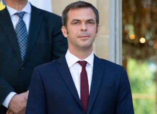 Vaccination obligatoire : « quelque 3 000 suspensions » de personnels non vaccinés selon Olivier Véran Vaccination obligatoire : "quelque 3 000 suspensions" de personnels non vaccinés selon Olivier Véran