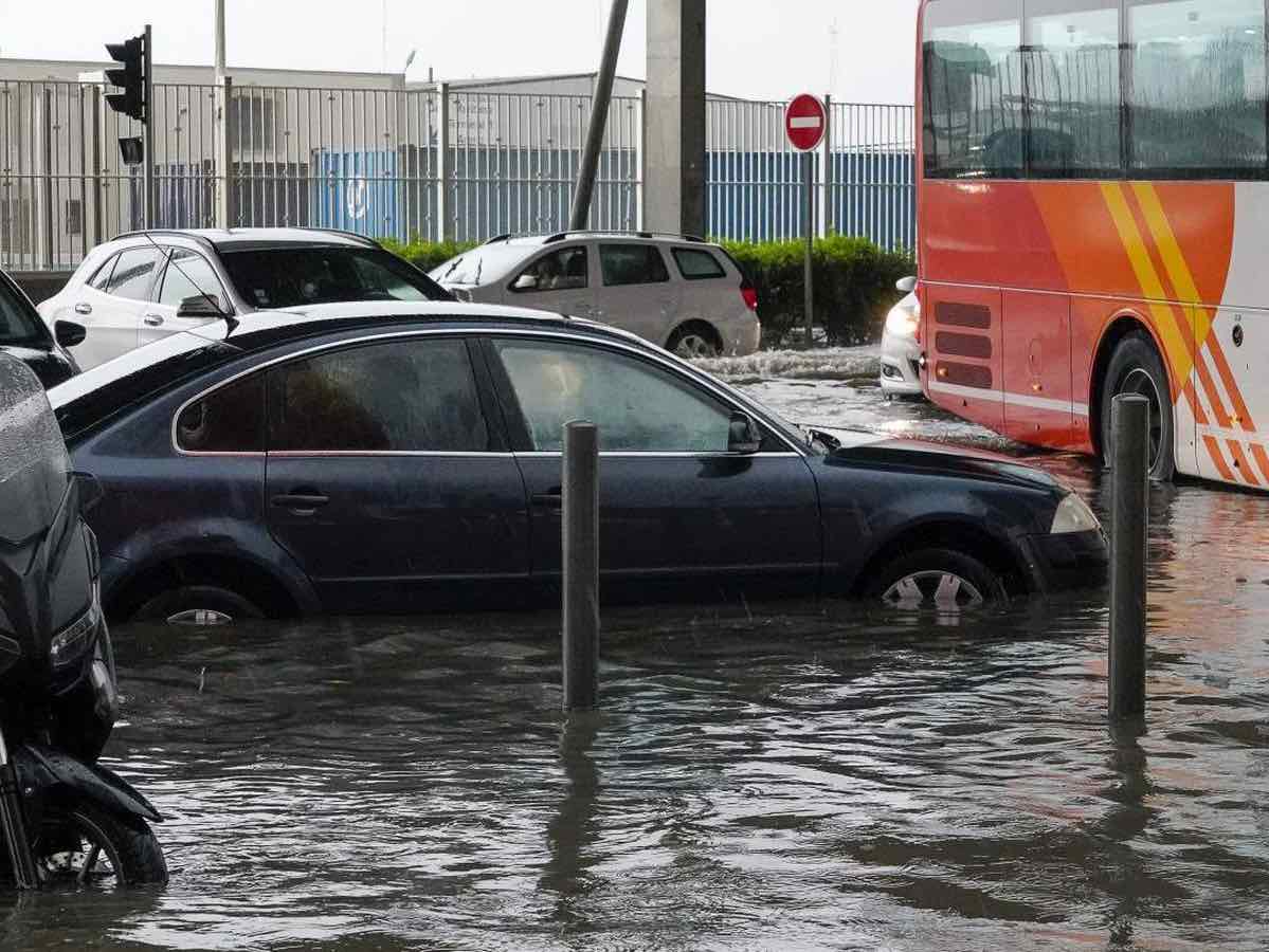 Inondations à Marseille : un mort, et les Bouches-du-Rhône en alerte rouge