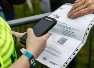 Pass sanitaire: il présente celui d’Emmanuel Macron dans un hôpital et est arrêté Pass sanitaire: il présente celui d’Emmanuel Macron dans un hôpital et est arrêté