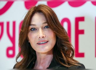 Video : Carla Bruni fière de sa fille Giulia, talentueuse chanteuse Video : Carla Bruni fière de sa fille Giulia, talentueuse chanteuse