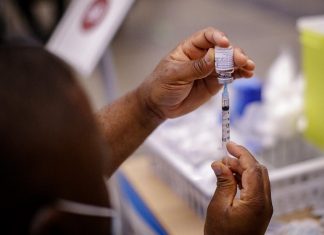 Coronavirus : la piste d’un confinement pour les non-vaccinés français ? Coronavirus : la piste d'un confinement pour les non-vaccinés français ?