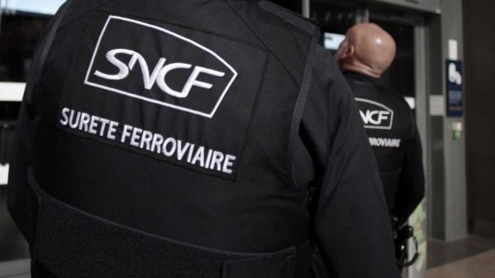 Gare Saint-Lazare : des agents de la sûreté ferroviaire tirent sur un homme armé d'un couteau