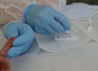 Coronavirus : 25.492 nouveaux cas, le taux de positivité poursuit sa hausse Coronavirus : 25.492 nouveaux cas, le taux de positivité poursuit sa hausse