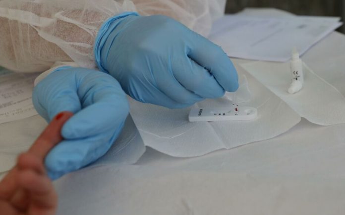Coronavirus : un premier cas du variant Omicron détecté en Île-de-France