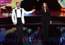 Danse avec les stars : Monica Bellucci danse un tango endiablé avec un partenaire Danse avec les stars : Monica Bellucci danse un tango endiablé avec un partenaire