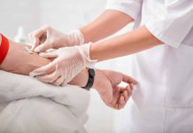 Jean Castex annonce une prime de 100 euros mensuels pour des infirmiers Jean Castex annonce une prime de 100 euros mensuels pour des infirmiers