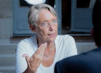 Coronavirus : le gouvernement veut prolonger le télétravail obligatoire pour 2 semaines Coronavirus : le gouvernement veut prolonger le télétravail obligatoire pour 2 semaines