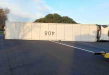 Hérault/Gard : Un poids lourd couché sur la chaussée sur l’A9 à hauteur de Lunel Hérault/Gard : Un poids lourd couché sur la chaussée sur l'A9 à hauteur de Lunel