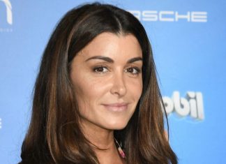 La chanteuse Jenifer nommée Chevalière des Arts et des Lettres La chanteuse Jenifer nommée Chevalière des Arts et des Lettres