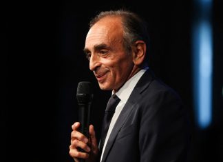 Sondage présidentielles 2022 : Eric Zemmour au second tour selon un sondage Sondage présidentielles 2022 : Eric Zemmour au second tour selon un sondage