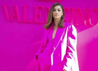 Fashion Week de Paris : Zendaya voit la vie en rose fuchsia Fashion Week de Paris : Zendaya voit la vie en rose fuchsia