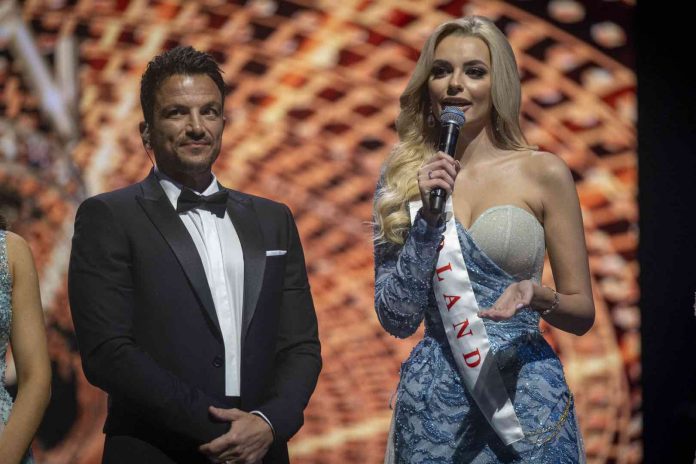 Miss Monde 2021: la Polonaise Karolina Biewleska sacrée