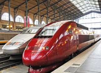 Une femme blessée à l’arme blanche dans un Thalys entre Bruxelles et Paris Une femme blessée à l'arme blanche dans un Thalys entre Bruxelles et Paris