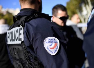 Paris : Mort d’un homme poignardé plusieurs fois en pleine nuit Paris : Mort d'un homme poignardé plusieurs fois en pleine nuit