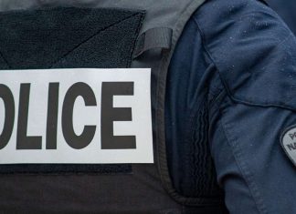 Paris: Une fusillade sur une terrasse du 11e fait un mort et quatre blessés Paris: Une fusillade sur une terrasse du 11e fait un mort et quatre blessés