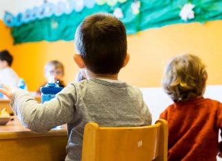 Crise dans les crèches : des personnels sans qualifications pourront être recrutés Crise dans les crèches : des personnels sans qualifications pourront être recrutés