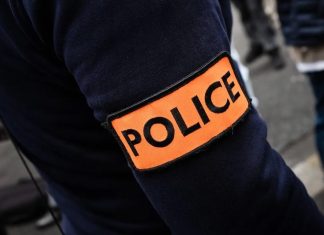 Un ado tué à coups de marteau : un suspect placé en garde à vue Un ado tué à coups de marteau : un suspect placé en garde à vue