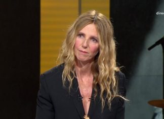 La comédienne Sandrine Kiberlain évoque la naissance de sa fille Suzanne La comédienne Sandrine Kiberlain évoque la naissance de sa fille Suzanne