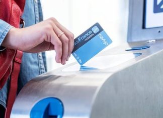 Passe Navigo : des milliers de personnes débitées plusieurs fois après un bug Passe Navigo : des milliers de personnes débitées plusieurs fois après un bug