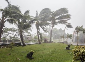 Cyclone Freddy s’affaiblit, mais La Réunion reste en alerte orange Cyclone Freddy s'affaiblit, mais La Réunion reste en alerte orange